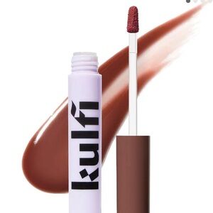Kulfi
Lassi Lips Staining Long-Lasting Moisturizing Lip Oil